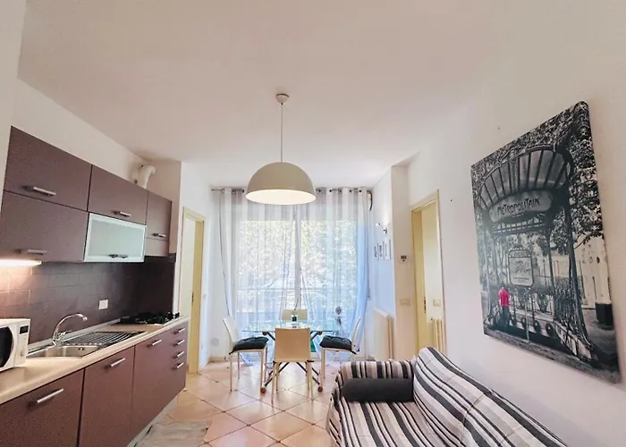 Tito Speri-flexrent Immobiliare Abissinia דירה ריצ'יונה